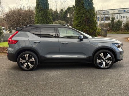 2022 Volvo XC40 - thumbnail 8