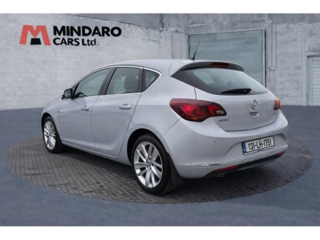 2013 Opel Astra - thumbnail 4
