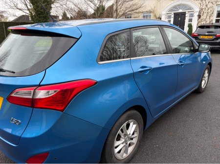 2017 Hyundai i30 SE BLUE DRIVE CRDI €9,950 thumbnail