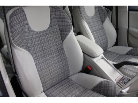 2017 Volvo V40 - thumbnail 12