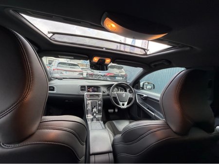 2017 Volvo V60 - thumbnail 48