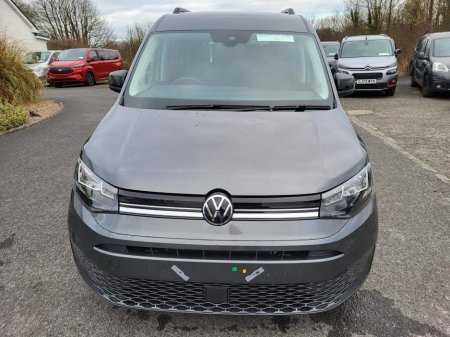 2025 Volkswagen Caddy Maxi Life 2.0l 122bhp €42,995