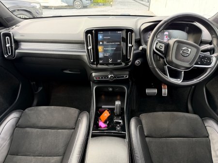 2022 Volvo XC40 - thumbnail 10