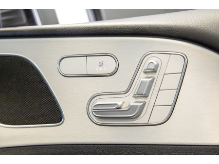 2019 Mercedes-Benz GLE Class GLE 300 d 4MATIC €46,950 thumbnail