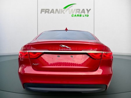 2018 Jaguar XF - thumbnail 4