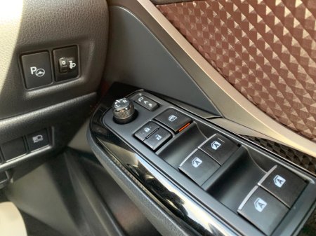 2018 Toyota C-HR - thumbnail 26