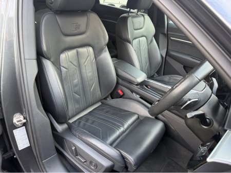 2022 Audi e-tron 55 S LINE QUATTRO COUPE//SUPERB SPEC//VERY LOW MILEAGE//IMMACULATE CONDITION//AUDI HISTORY//SIMI AND AA DEALER €34,900 thumbnail