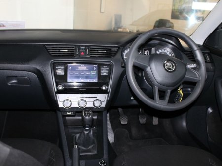 2019 Skoda Octavia - thumbnail 11