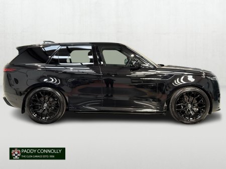 2026 Land Rover Range Rover Sport - view 4