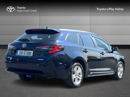 2023 Toyota Corolla - photo 2