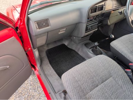 1996 Toyota Hilux - thumbnail 10