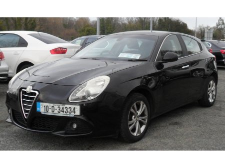 2010 Alfa Romeo Giulietta - view 3