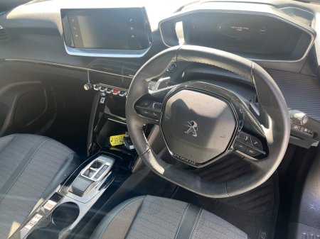 2023 Peugeot 2008 1.2 Puretech 130bhp Auto Allure €27,900 thumbnail