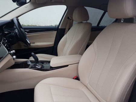 2023 BMW 5 Series 520d SE €46,995 thumbnail