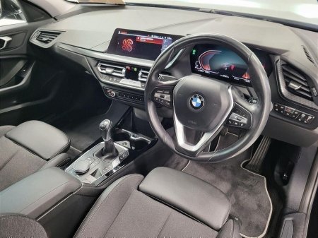 2023 BMW 1 Series - photo 6