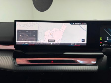 2025 BMW 5 Series - thumbnail 19