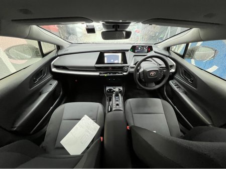 2025 Toyota Prius - thumbnail 13