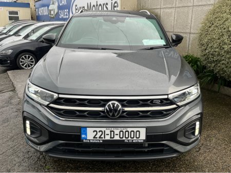 2022 Volkswagen T-Roc R-LINE AUTOMATIC 2.0 DIESEL //HIGH SPEC////HEATED SEATS//ADAPTIVE CRUISE CONTROL//KEYLESS ENTRY//REVERSE CAMERA// €29,950 thumbnail
