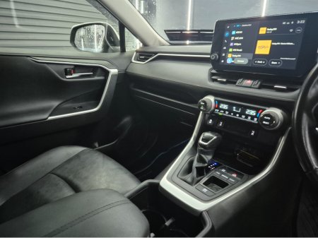 2023 Toyota Rav4 RAV4 HYBRID SOL 4DR AUTO €38,950 thumbnail