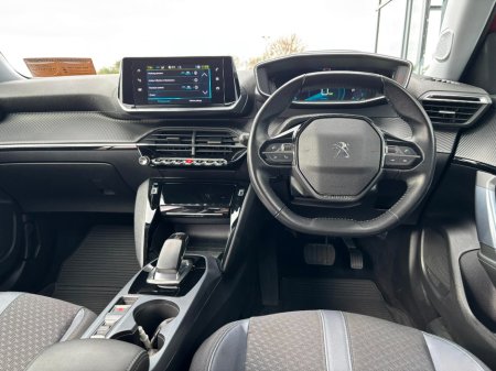 2021 Peugeot 2008 - thumbnail 10