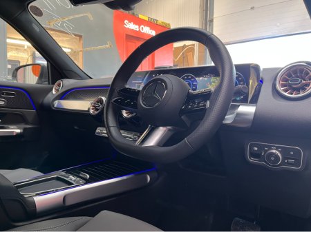 2025 Mercedes-Benz EQB - thumbnail 8