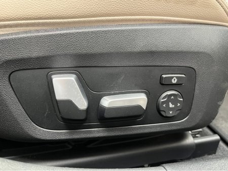 2022 BMW i4 - thumbnail 13