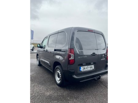 2024 Peugeot Partner  thumbnail