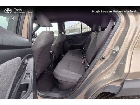 2023 Toyota Yaris Cross SPORT HYBRID, NICE LOW MILEAGE! €27,995 thumbnail