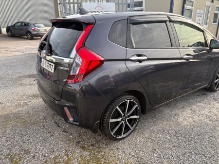 2016 Honda Fit - thumbnail 3