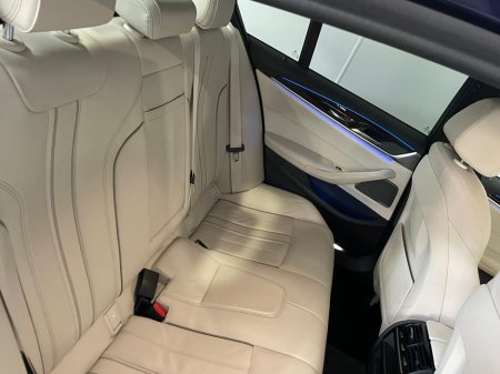 2018 BMW 5 Series - thumbnail 17