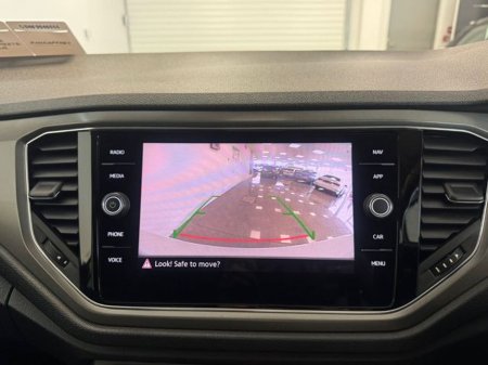 2020 Volkswagen T-Roc 2.0 TDI 150bhp Design DSG €21,850 thumbnail