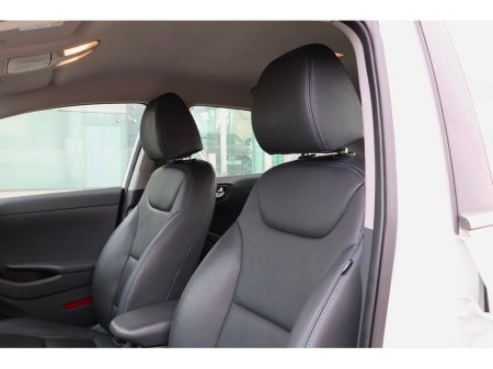 2017 Hyundai Ioniq - thumbnail 13