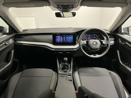 2025 Skoda Octavia Selection Combi 2.0TDI 115BHP - Reversing Camera - Climate Control - Cruise Control - Apple CarPlay/Android Auto - Auto Lights/Wipers €34,950