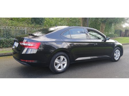 2020 Skoda Superb - thumbnail 6