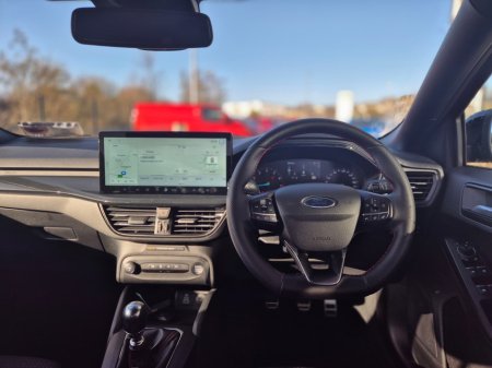 2025 Ford Focus - thumbnail 9