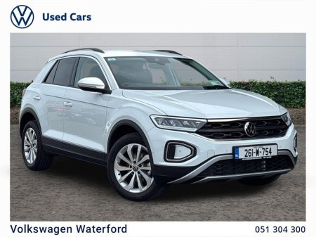 2026 Volkswagen T-Roc - thumbnail 1