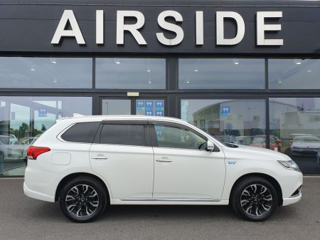 2016 Mitsubishi Outlander - thumbnail 31
