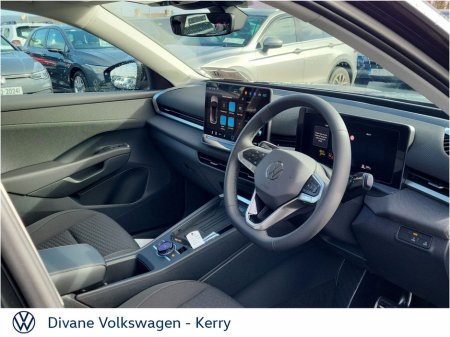 2026 Volkswagen T-Roc - thumbnail 2