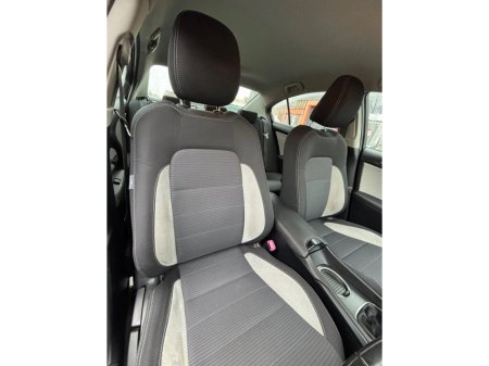 2017 Toyota Avensis 1.6 D-4D Luna Navi Saloon €10,500 thumbnail