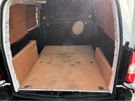 2021 Citroen Berlingo LX 1.5 BLUEHDI 75 S&S 650KG M €10,900 thumbnail