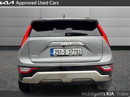2025 Kia Niro HEV SEM €36,895 thumbnail