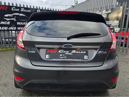 2016 Ford Fiesta - thumbnail 10