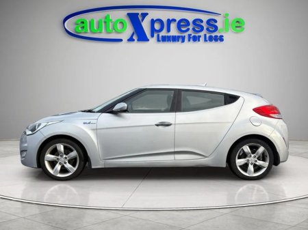 2013 Hyundai Veloster  €5,895 thumbnail