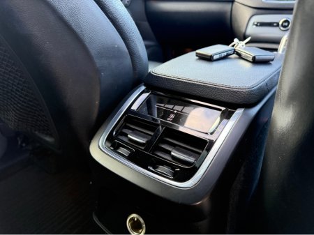 2016 Volvo XC90 T8 PHEV MOMENTUM GT 7 Seater Auto €21,950 thumbnail