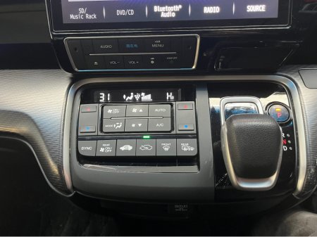 2020 Honda Stepwagon €28950 2020 HONDA STEPWAGON EHEV G SPADA SENSING 2.0 AUTOMATIC / CRUISE CONTROL / REVERSE CAMERA / AUTOMATIC DOORS / 7 SEATS €28,950 thumbnail