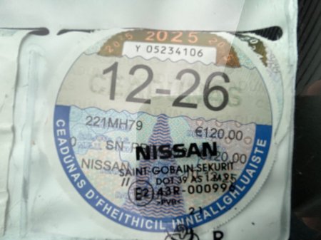 2022 Nissan Leaf - thumbnail 12