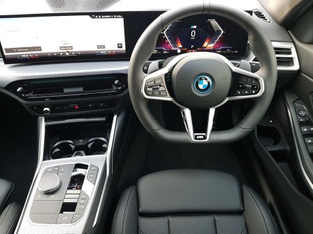 2026 BMW 3 Series - thumbnail 5
