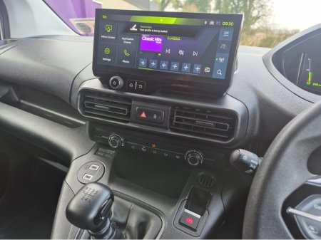 2024 Peugeot Partner - thumbnail 8