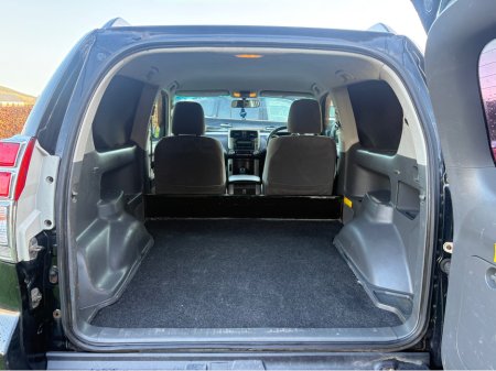 2012 Toyota Landcruiser - thumbnail 9