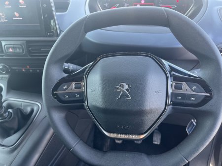 2024 Peugeot Rifter - thumbnail 17